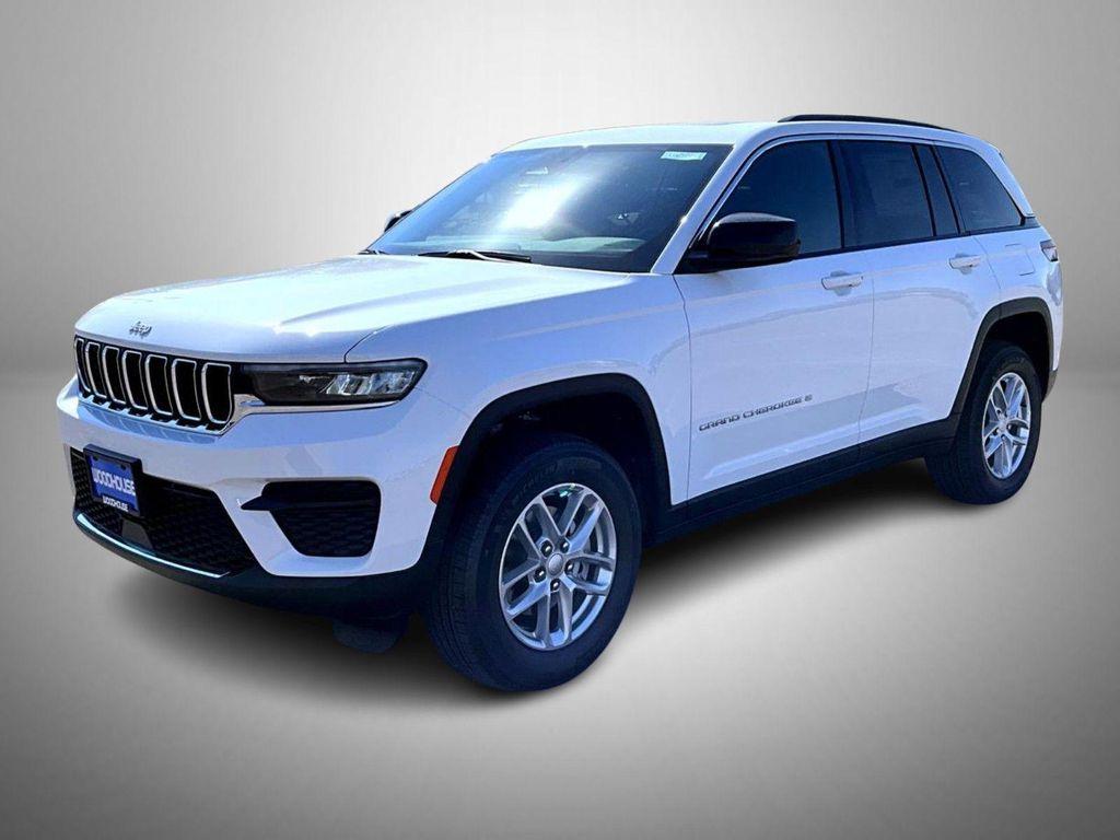 new 2025 Jeep Grand Cherokee car, priced at $33,209