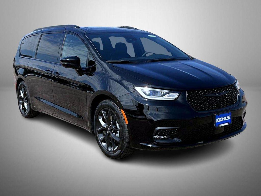new 2026 Chrysler Pacifica car, priced at $47,309
