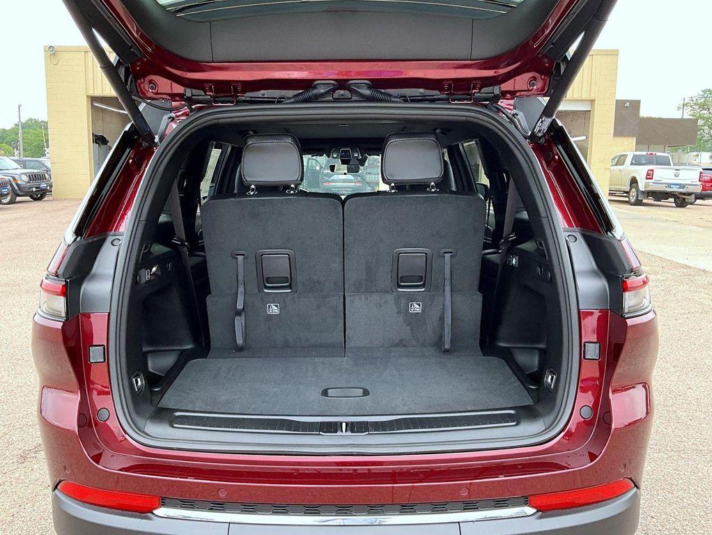 new 2025 Jeep Grand Cherokee L car, priced at $47,232