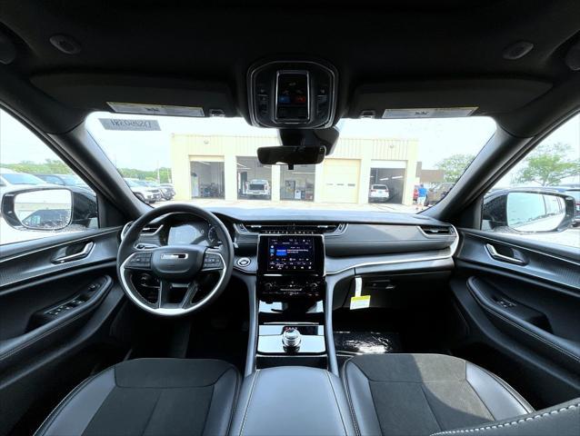 new 2025 Jeep Grand Cherokee car, priced at $46,309