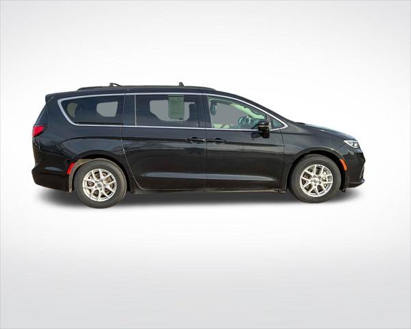 used 2022 Chrysler Pacifica car, priced at $24,712