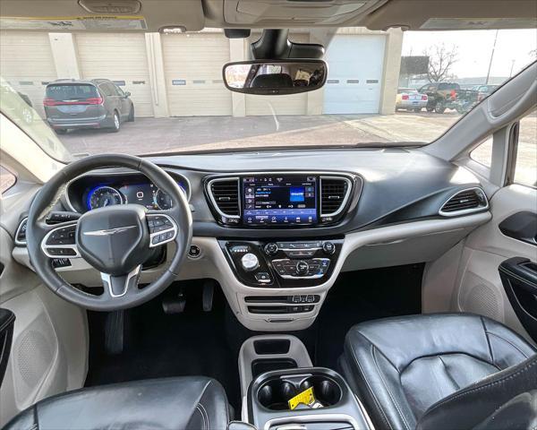 used 2022 Chrysler Pacifica car, priced at $24,712