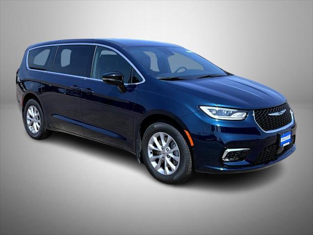 new 2025 Chrysler Pacifica car, priced at $47,412
