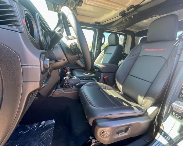new 2025 Jeep Gladiator car, priced at $55,674