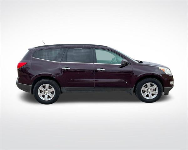 used 2010 Chevrolet Traverse car, priced at $6,525