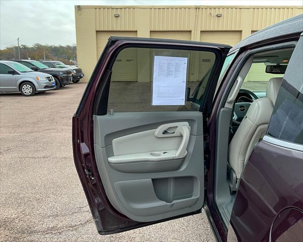 used 2010 Chevrolet Traverse car, priced at $6,525