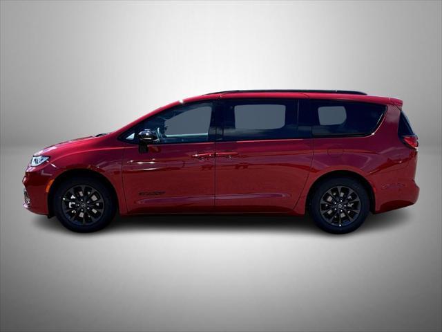 new 2025 Chrysler Pacifica car, priced at $45,631