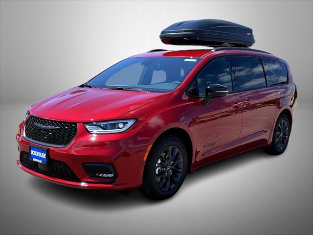 new 2025 Chrysler Pacifica car, priced at $45,631
