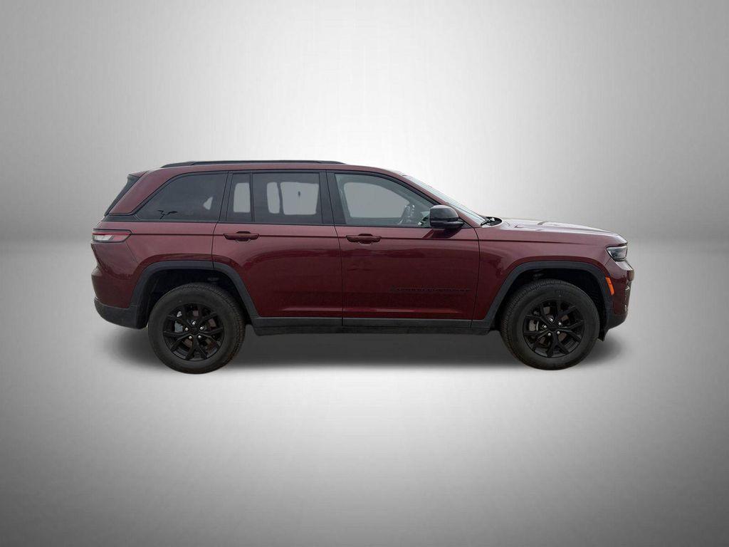 used 2024 Jeep Grand Cherokee car, priced at $34,976