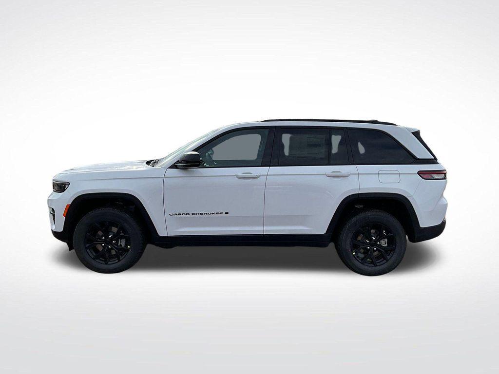 new 2025 Jeep Grand Cherokee car, priced at $36,614