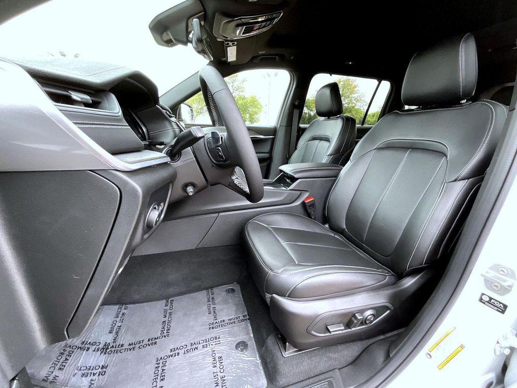 new 2025 Jeep Grand Cherokee L car, priced at $45,619