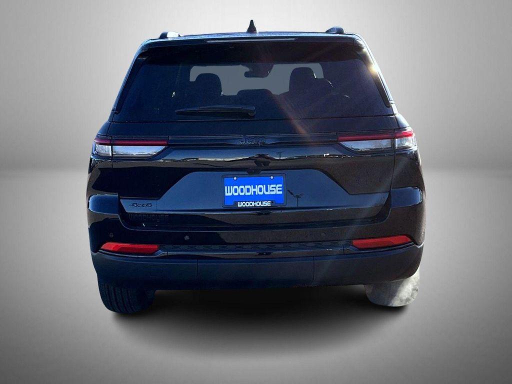 new 2025 Jeep Grand Cherokee car, priced at $41,659