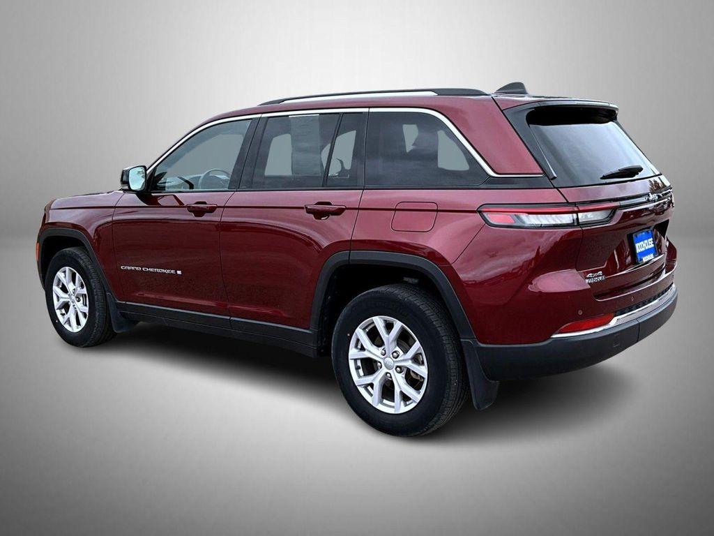 used 2022 Jeep Grand Cherokee car, priced at $35,655
