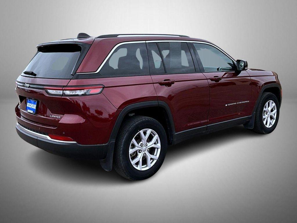used 2022 Jeep Grand Cherokee car, priced at $35,655