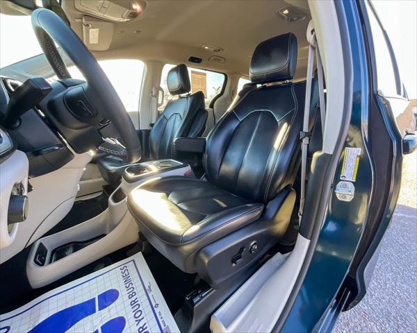 used 2023 Chrysler Pacifica car