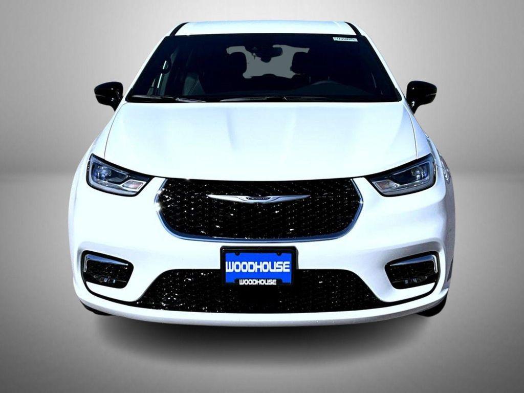 new 2026 Chrysler Pacifica car, priced at $48,594