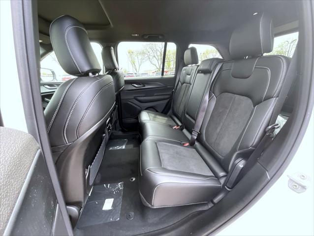 new 2025 Jeep Grand Cherokee car, priced at $38,902