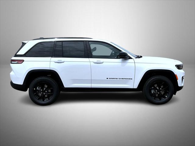 new 2025 Jeep Grand Cherokee car, priced at $38,902