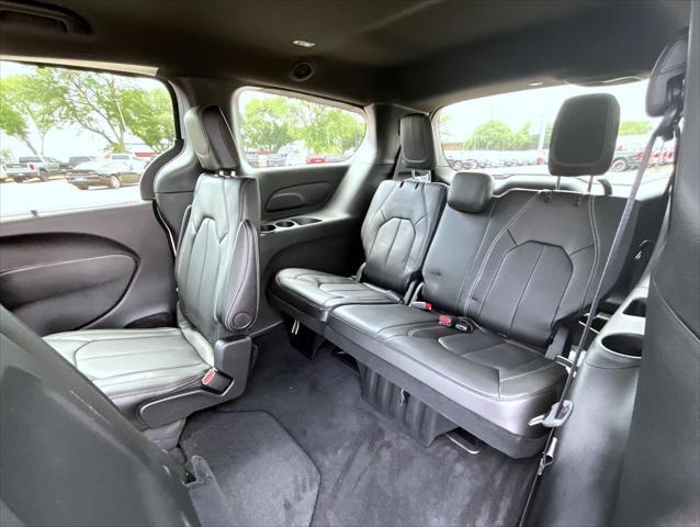 new 2025 Chrysler Pacifica car, priced at $45,136