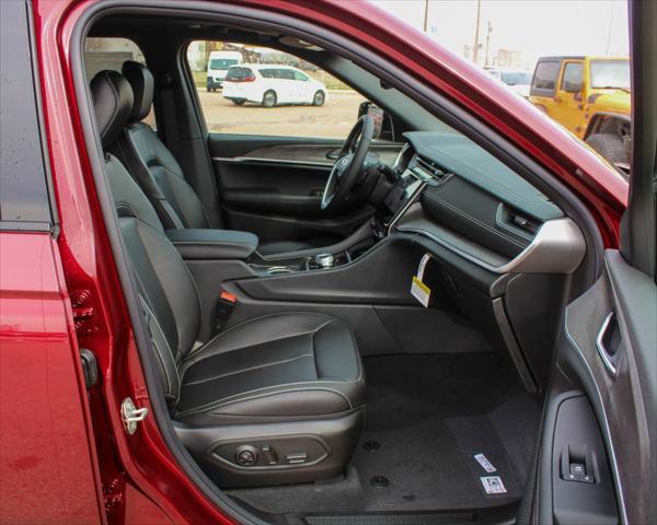 new 2024 Jeep Grand Cherokee car, priced at $43,614