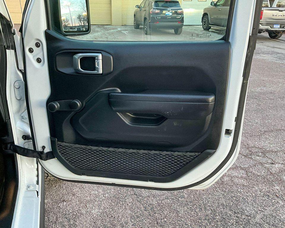 used 2021 Jeep Wrangler Unlimited car, priced at $30,585