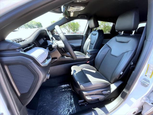new 2025 Jeep Compass car, priced at $27,547