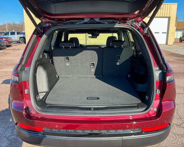 new 2025 Jeep Grand Cherokee car, priced at $43,354