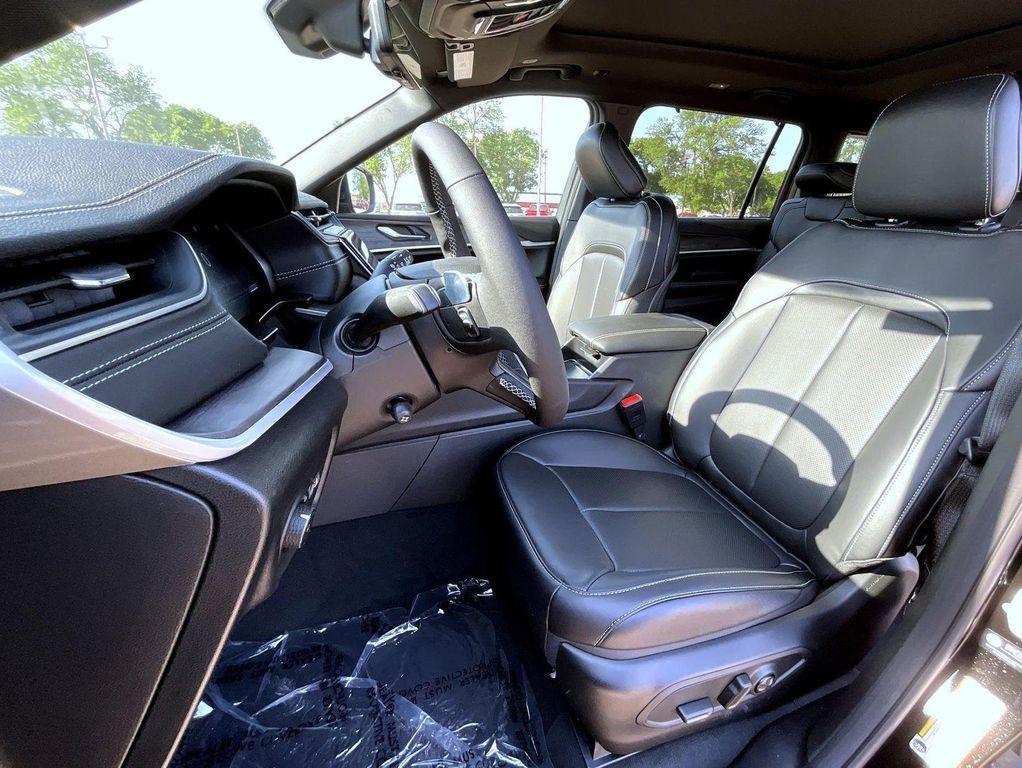 new 2025 Jeep Grand Cherokee L car, priced at $49,865
