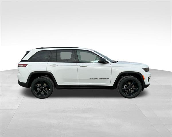 new 2025 Jeep Grand Cherokee car, priced at $43,759