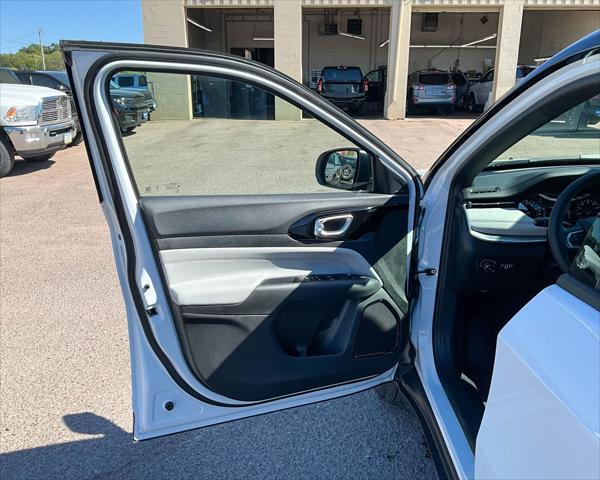 new 2025 Jeep Compass car, priced at $31,019