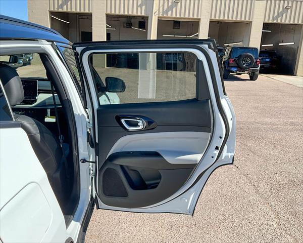 new 2025 Jeep Compass car, priced at $31,019