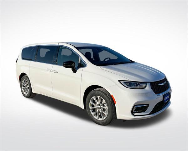 new 2025 Chrysler Pacifica car, priced at $45,599