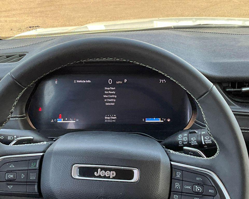 used 2023 Jeep Grand Cherokee car, priced at $29,237