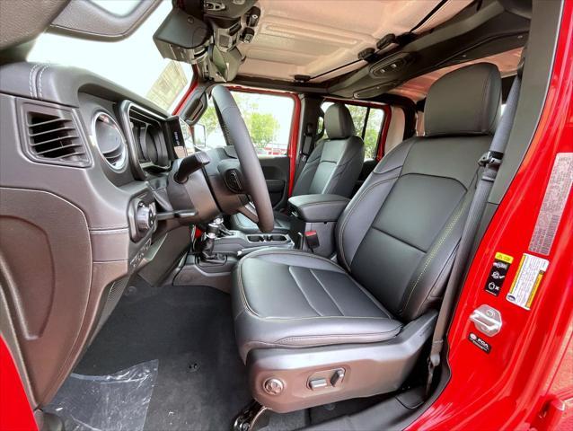 new 2025 Jeep Gladiator car, priced at $45,336