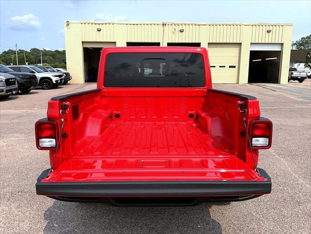 new 2025 Jeep Gladiator car, priced at $45,336
