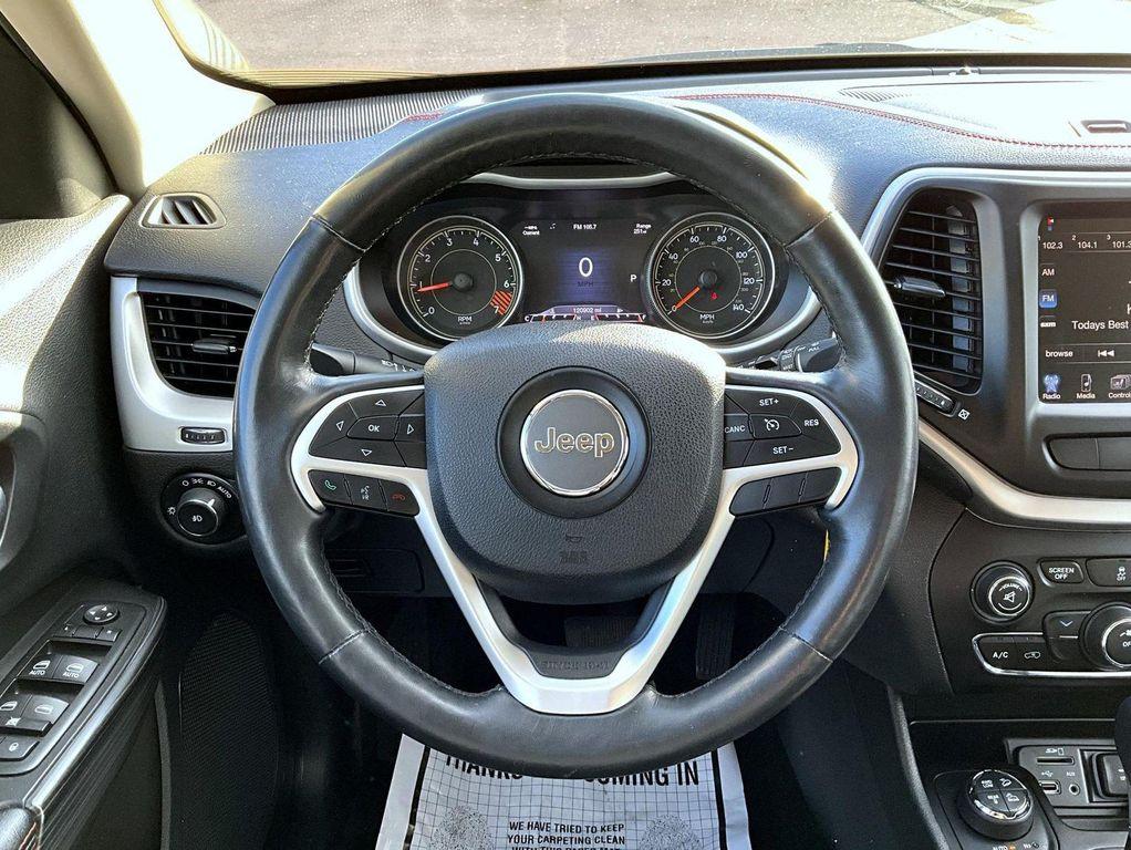 used 2015 Jeep Cherokee car, priced at $12,998