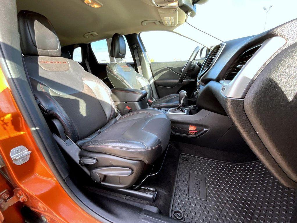 used 2015 Jeep Cherokee car, priced at $12,998