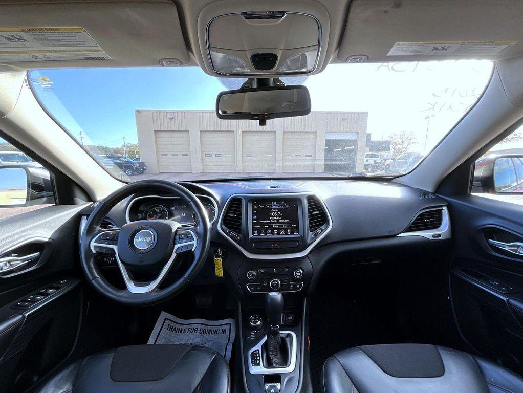 used 2015 Jeep Cherokee car, priced at $12,998
