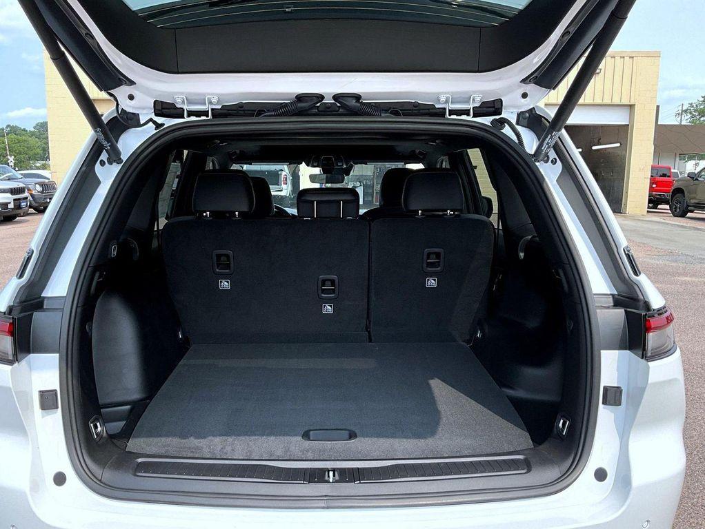 new 2025 Jeep Grand Cherokee car, priced at $41,474