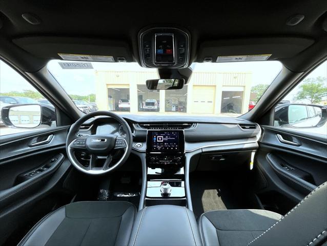new 2025 Jeep Grand Cherokee car, priced at $45,314