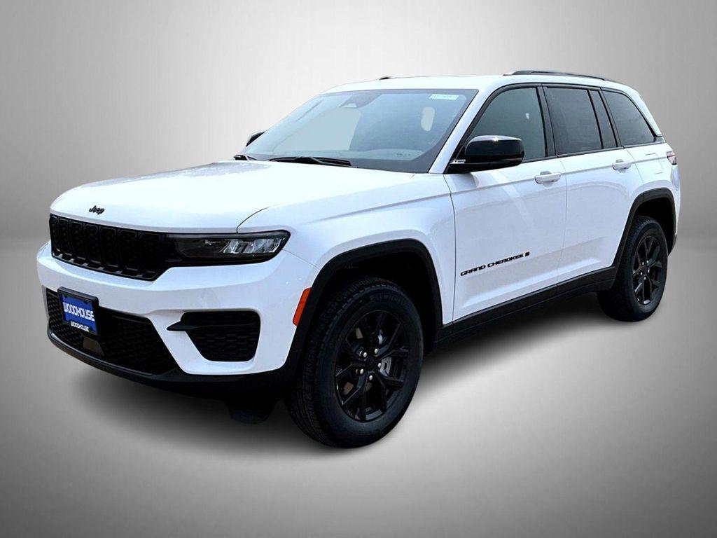 new 2025 Jeep Grand Cherokee car, priced at $44,724