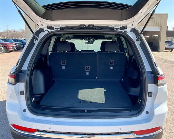 new 2025 Jeep Grand Cherokee car, priced at $36,759