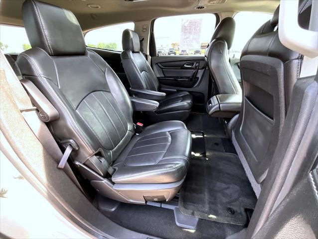 used 2015 Chevrolet Traverse car, priced at $5,850