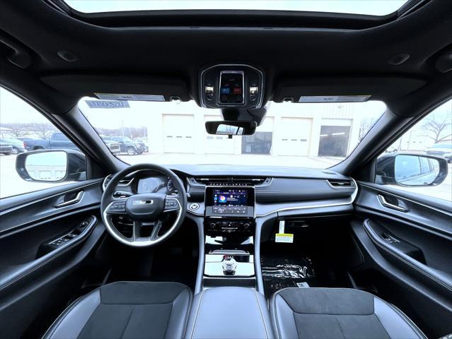 new 2025 Jeep Grand Cherokee car, priced at $41,709