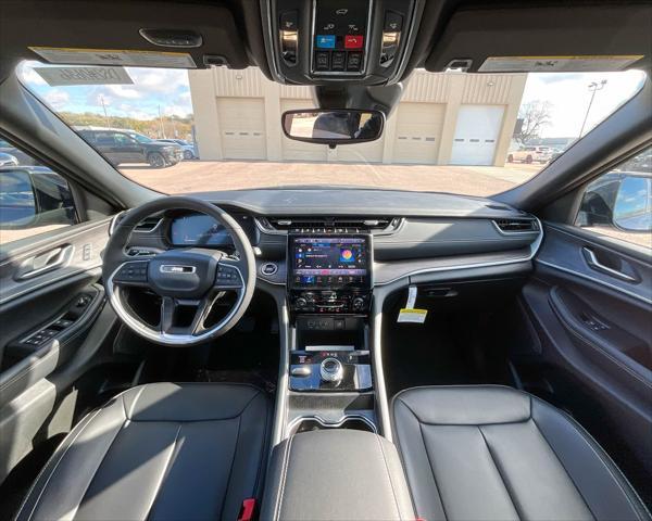 new 2024 Jeep Grand Cherokee L car, priced at $45,214