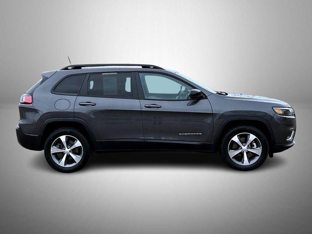 used 2022 Jeep Cherokee car, priced at $26,029
