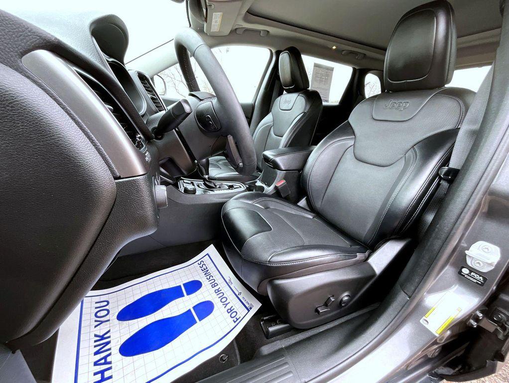 used 2022 Jeep Cherokee car, priced at $26,029