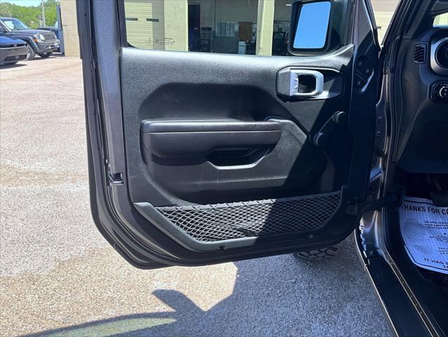 used 2021 Jeep Gladiator car, priced at $31,400