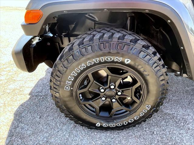 used 2021 Jeep Gladiator car, priced at $31,400
