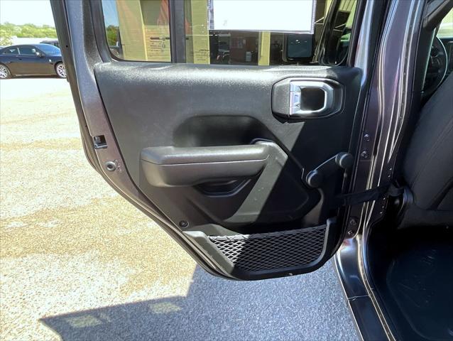 used 2021 Jeep Gladiator car, priced at $31,400
